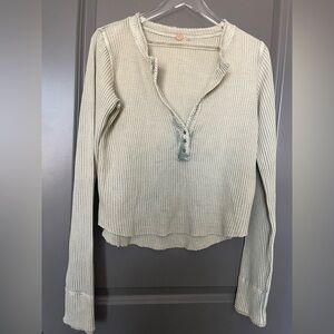 Free People Light Gray Waffle Knit Long Sleeve Top sweater medium look new